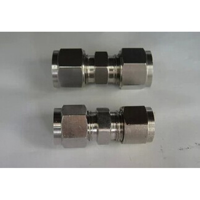 。304不锈钢卡套接头 18mm 19 20 22 25 25.4mm 双头卡套直通中间