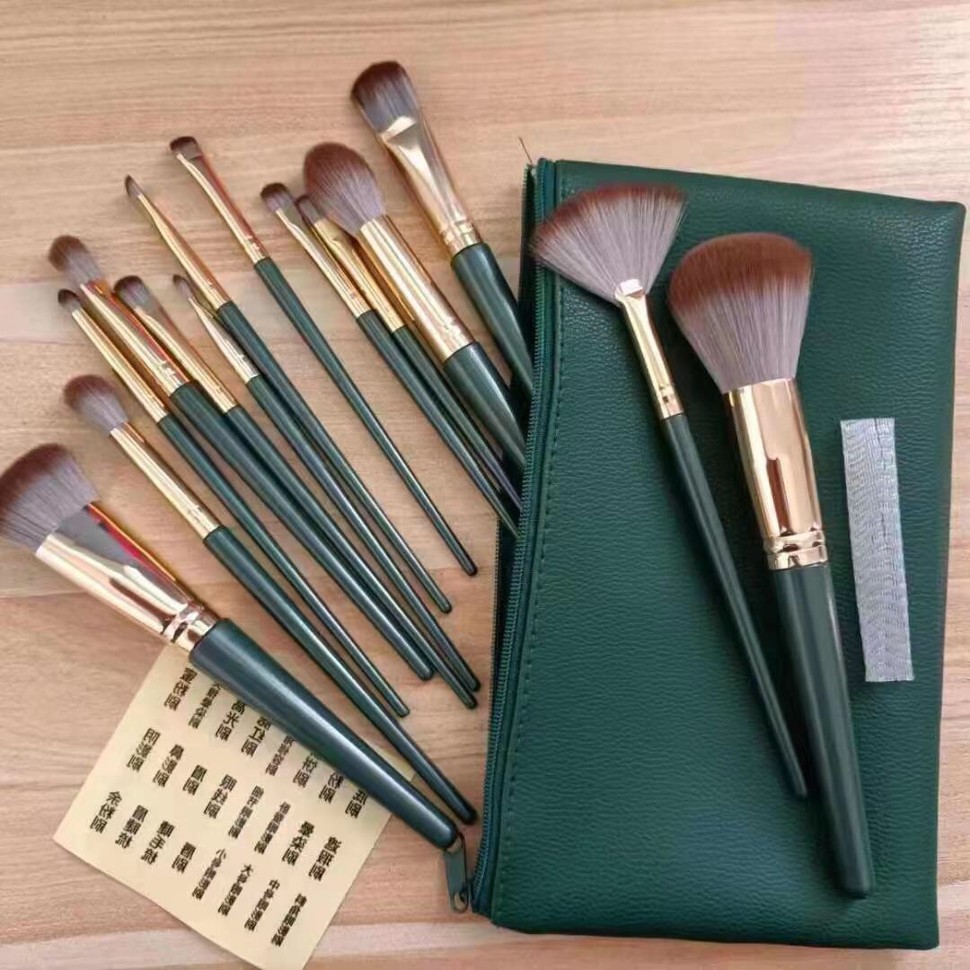 化妆刷套装眼影刷刀锋眼线刷鼻影刷初学者动物毛全套刷子化妆套装
