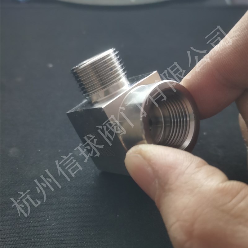 不锈钢304/316公制内外丝弯头M26/M14//M20*1.5仪表直角弯头螺纹