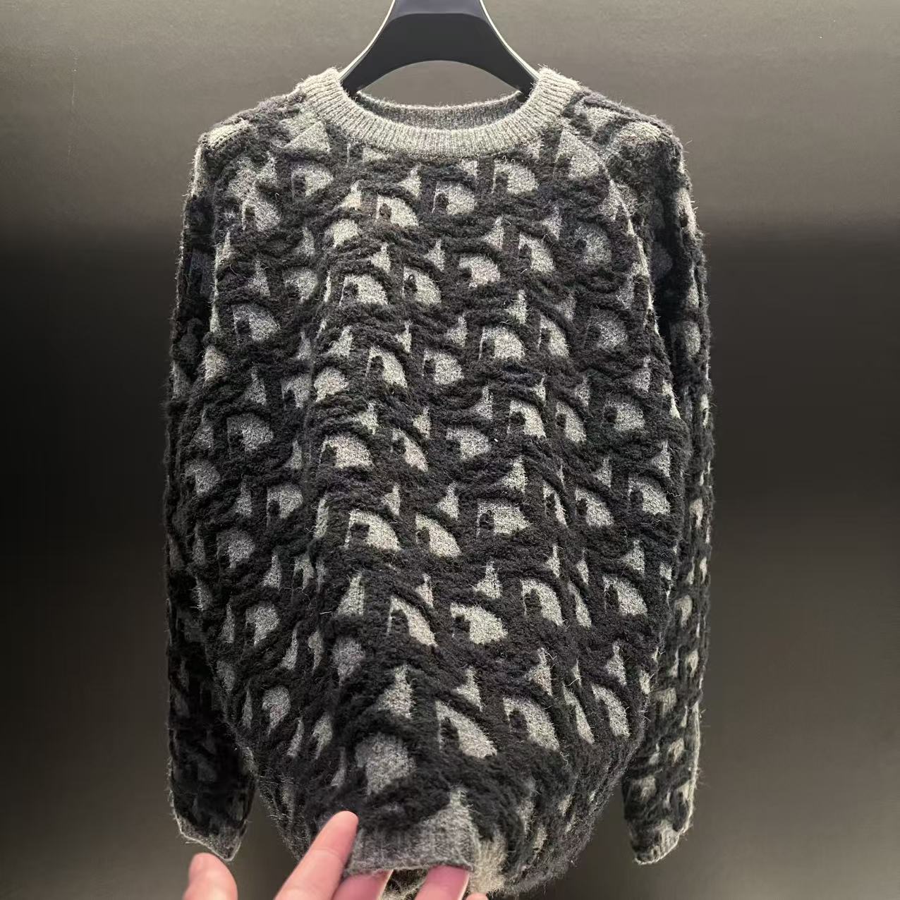 2025新款秋冬韩版舒适百搭长袖套头毛衣时尚潮流个性百搭休闲轻奢