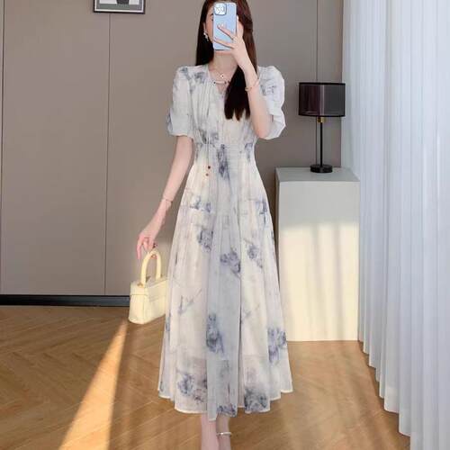 水墨画连衣裙女2026新款夏季高级感法式收腰显瘦气质V领雪纺裙子
