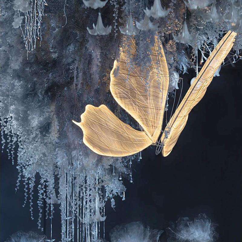 新款婚庆发光蝴蝶路引舞台装饰翅膀挂件婚礼堂吊顶灯光摆件道具灯