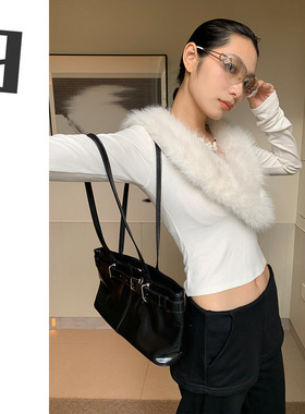 [9hour]纯欲辣妹风毛领t恤女 2025秋冬设计感小众修身打底衫c7156