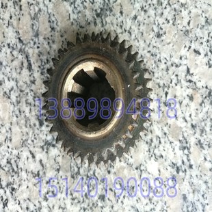 Z3025 Z3032 沈阳机床中捷钻床配件 10三联齿轮齿数30