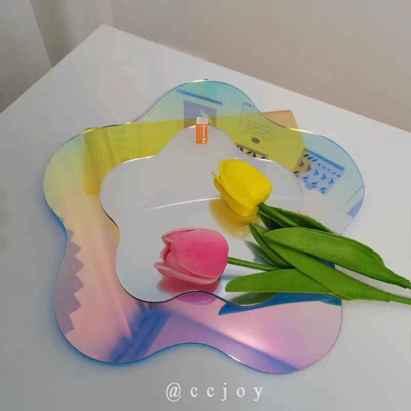 网红ins炫彩化妆镜亚克力卧室家用小型梳妆台桌面异形镜子