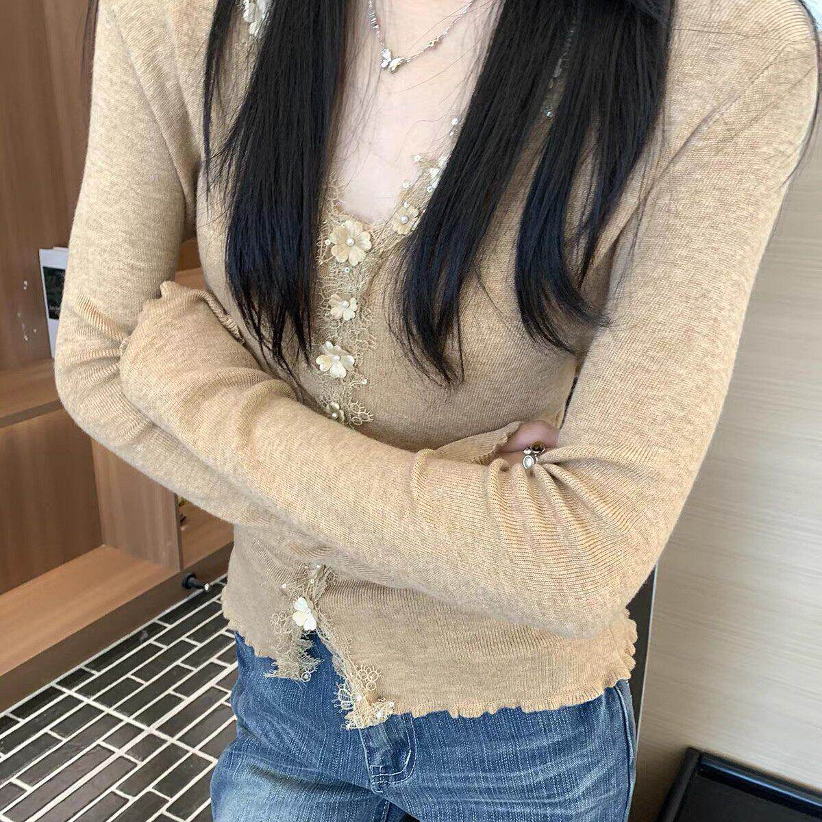 设计感v领蕾丝长袖针织衫