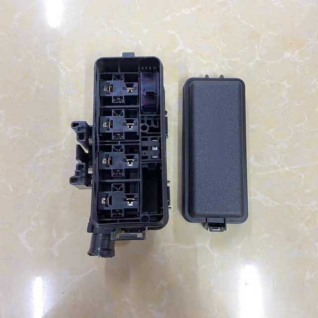 适用丰田汉兰达RAV4发动机舱保险丝盒 机舱线束保险盒 继电器盒