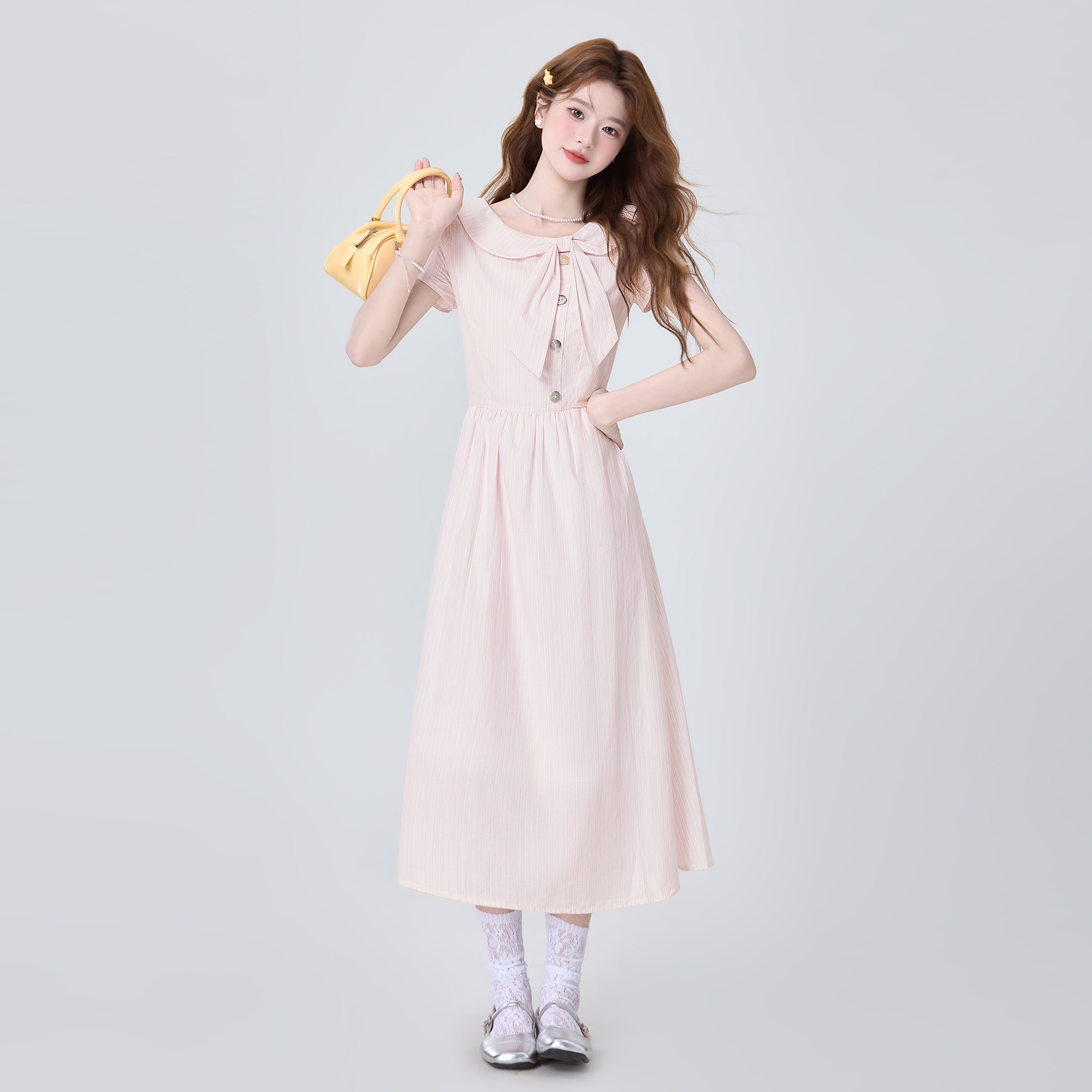 学院风粉色条纹蝴蝶结领子收腰洋装女2025夏温柔风掐腰显瘦长裙