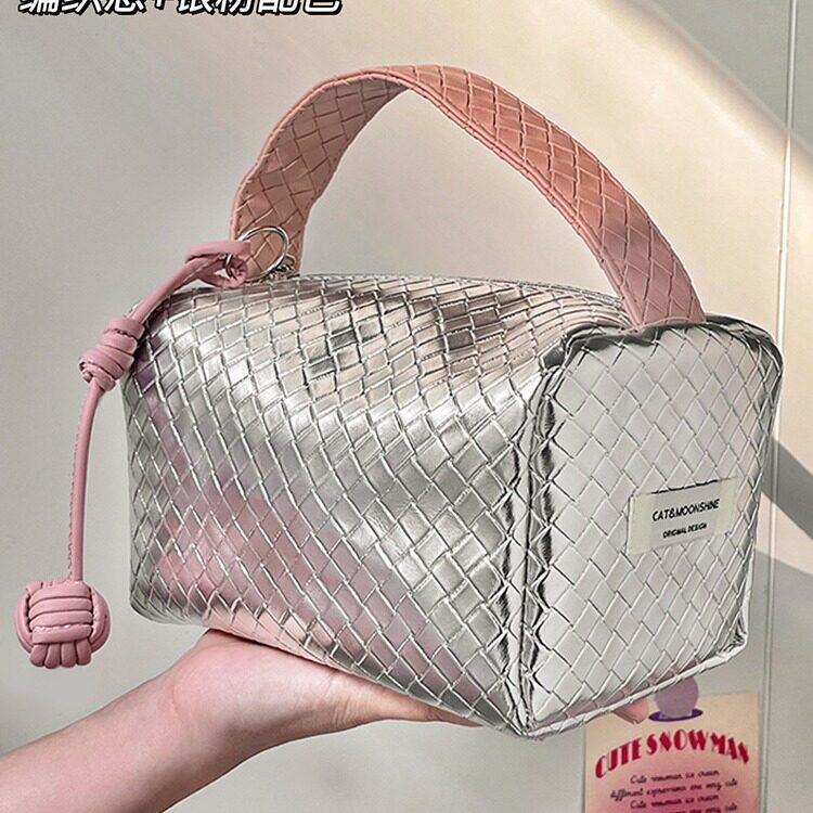 编织感银粉化妆包洗漱女2025新款便携大容量ins高级旅行品收纳袋