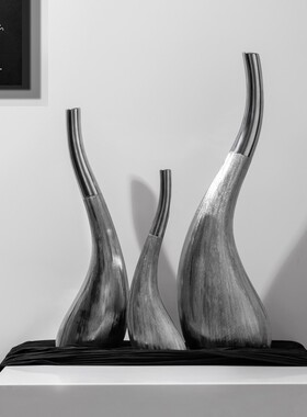 北欧艺术创意银色曲瓶摆件轻奢电C视柜客厅样板房家居软装饰品摆