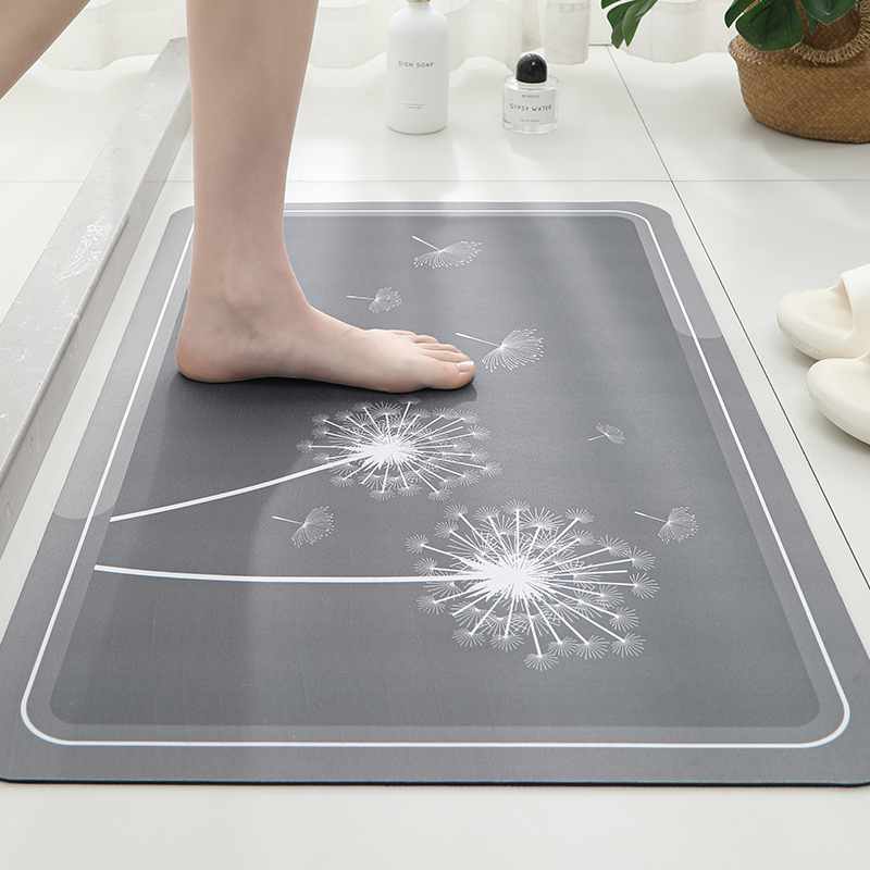 这硅藻泥地垫太吸水了！