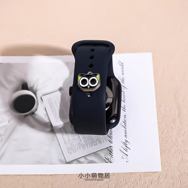 罗小黑情侣手表带扣适用苹果华为小米智能电子手环装饰钉diy配饰