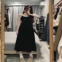 法式性感带胸垫吊带连衣裙女装早秋季内搭打底修身黑色背心长裙子
