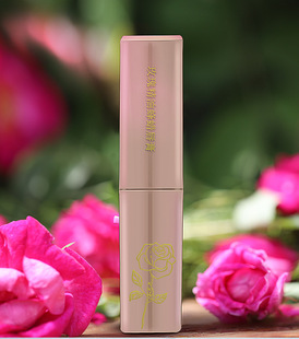 新疆本地化妆品五彩河谷伊犁玫瑰精油蜂蜡润唇膏紫草精油润唇膏