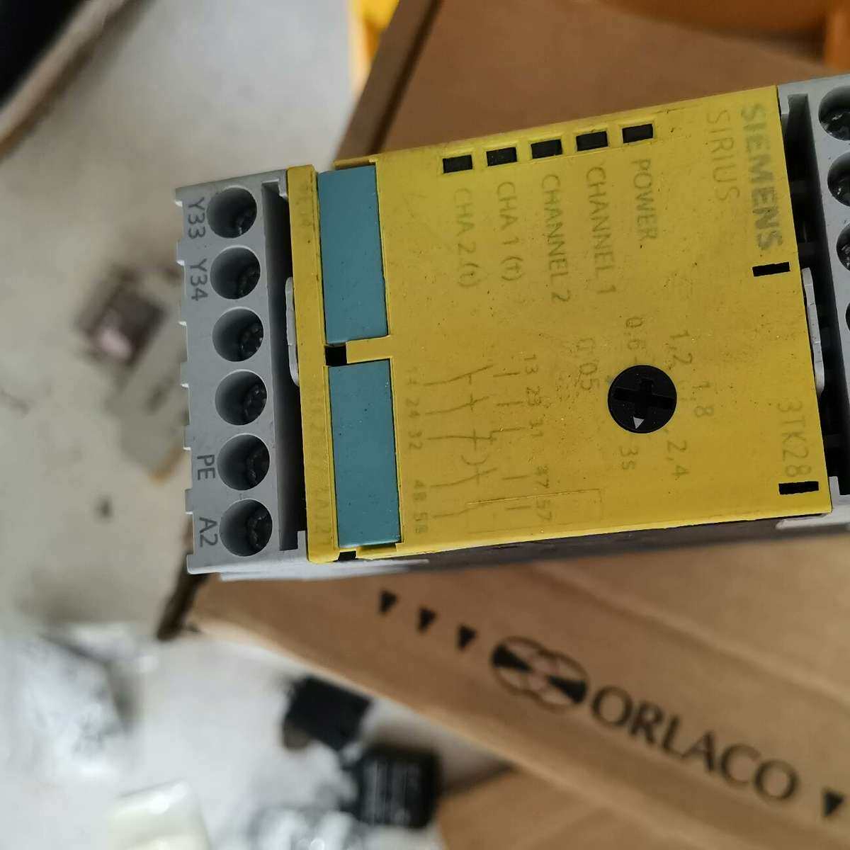 3TK2827-1AJ21。。。1个品相如下图库存积压议价