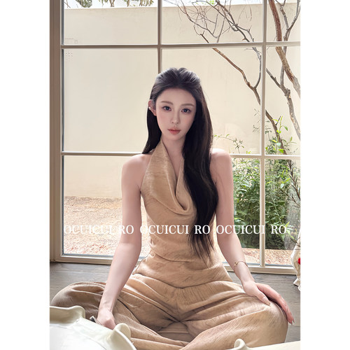 CUICUI崔崔【墨尔本】复古松弛感挂脖荡领露背上衣垂感阔腿裤套装