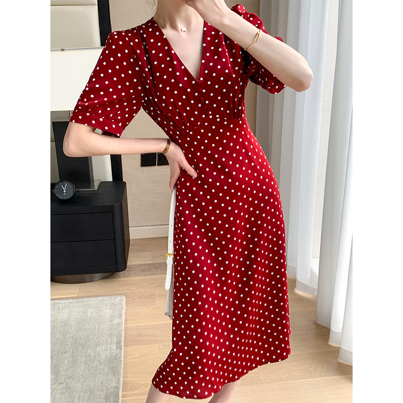 红色波点连衣裙女大码雪