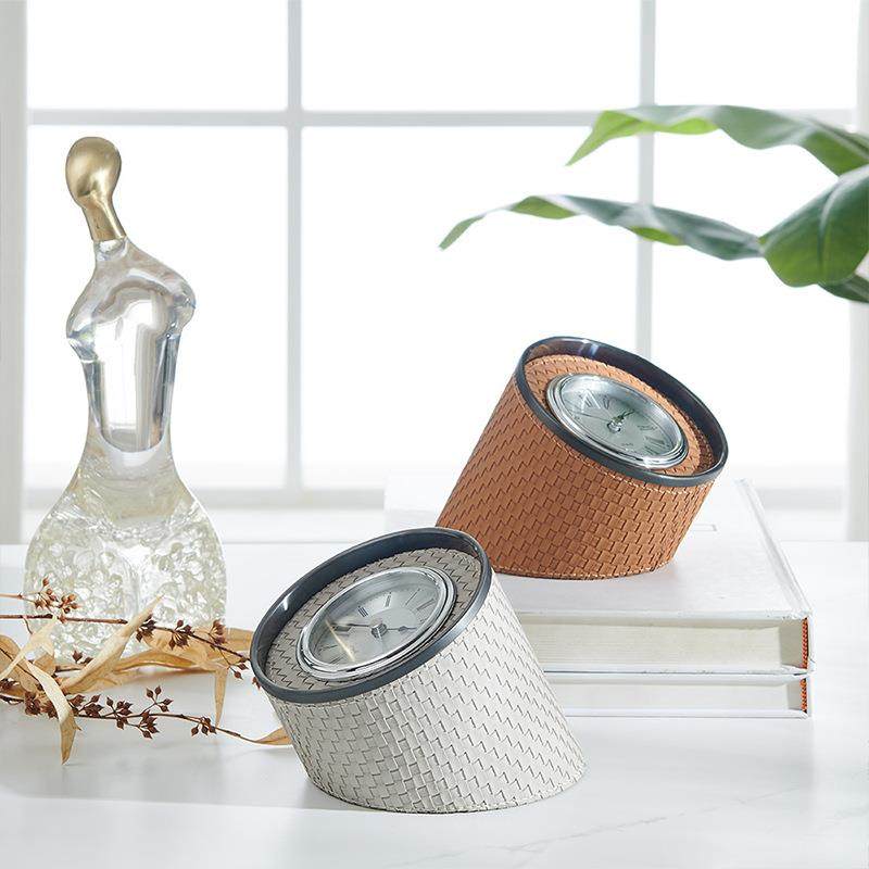 轻奢编织纹皮革时钟表座钟客厅简约创意电视柜摆件高档静音石英钟