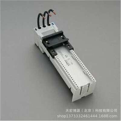 转接器 25 A  1 个可调节支承导轨，带导线 AWG 12母线系统 32676