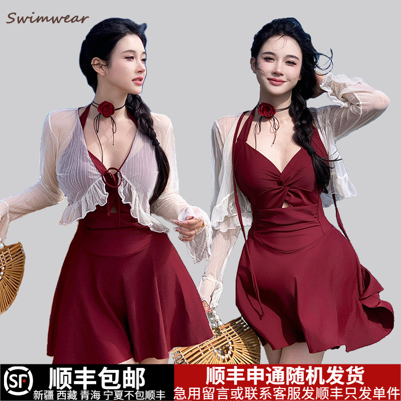 泳衣女高级感2025新款大码胖mm200斤性感纯欲连体泡温泉遮肉显瘦