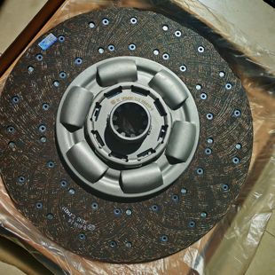解放J6JH6J7原厂一东离合器片BA1H进口面片适用于460马力500马力