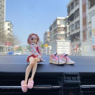 车载蕾姆手办车内饰品摆件中控台汽车情侣创意车子上新款 篮球球鞋