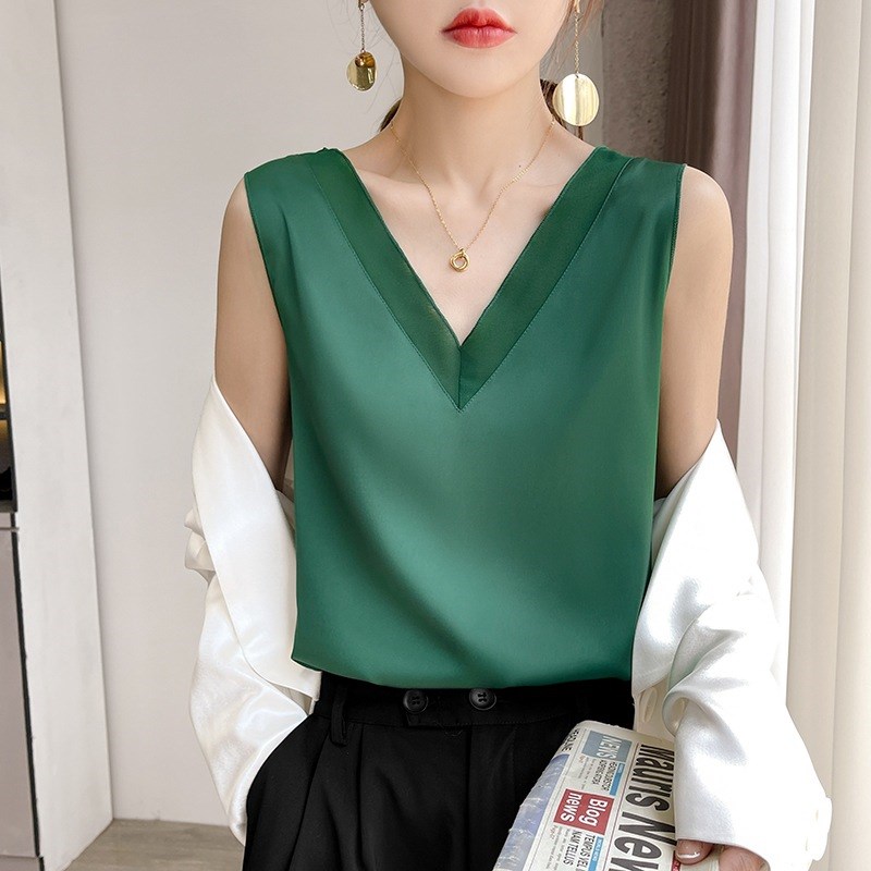 2025夏e季新款冰丝吊带背心女内搭无袖V领宽松打底吊带女女装服饰