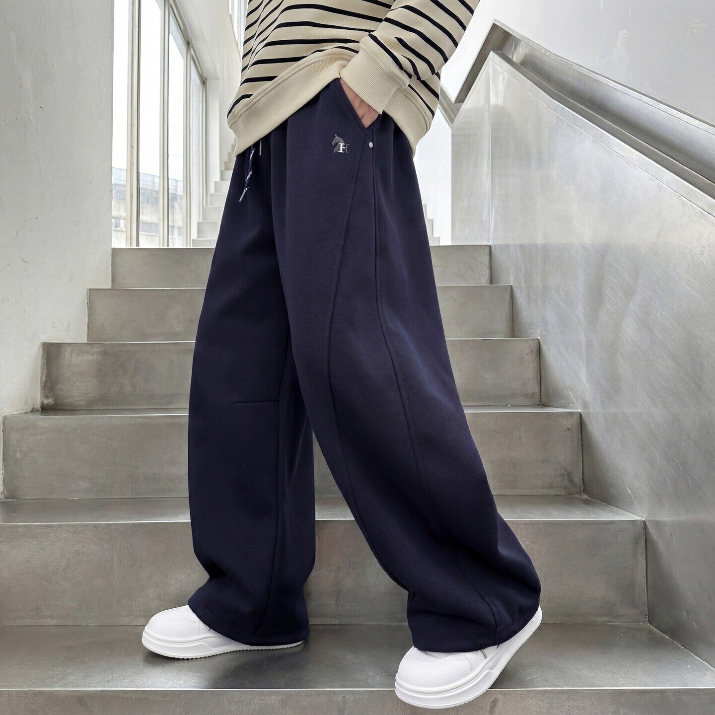 左西风云儿童装男童春秋款裤子2026新款春装春季运动男孩卫裤中大