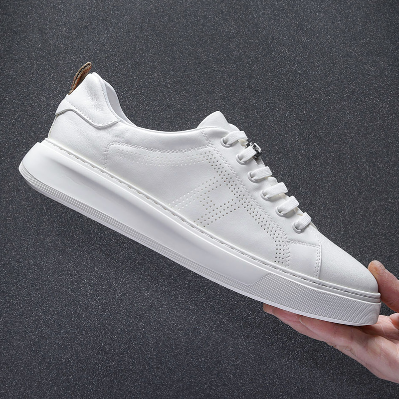 发泡软底板鞋男款2026新款春夏季薄款冲孔透气鞋子男鞋百搭休闲鞋