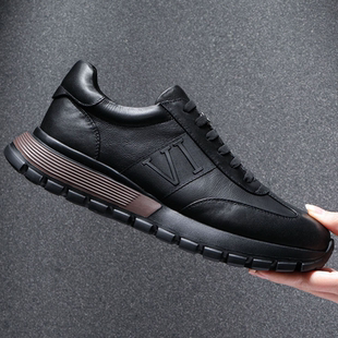 真皮运动男鞋冬款2025新款轻软底男士全牛皮阿甘鞋子保暖休闲棉鞋