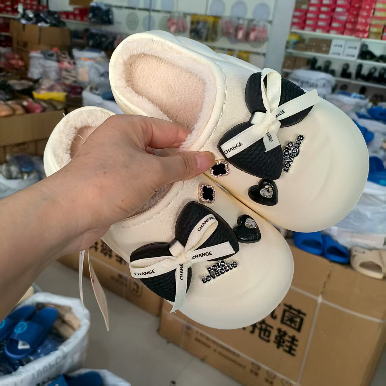 实体批发店新款足美龙防滑耐磨冬季棉拖鞋女式加绒保暖可爱娃娃款