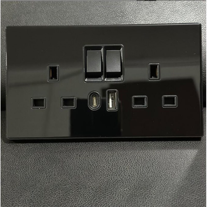 港澳版13A英式插蘇 双联UwSB充电插座英标孖蘇方脚三孔插座面板