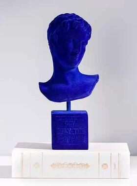 美式简约蓝色植绒树脂人像摆设装饰摆件样版房橱柜雕像摆件