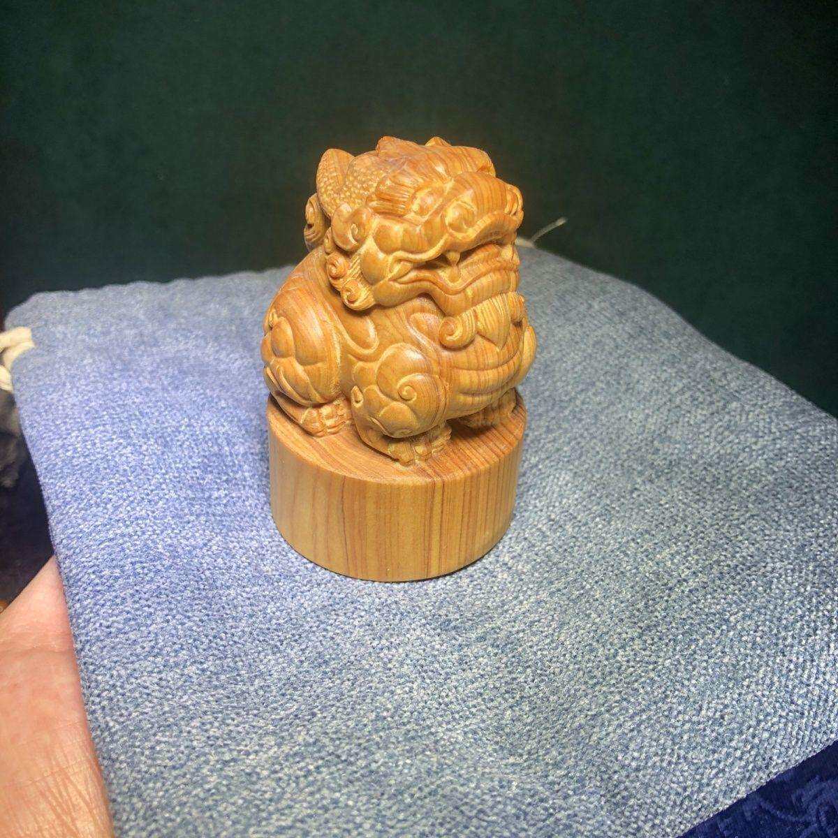 精品柏木雕雕刻招财貔貅印章实木摆件手把家居桌面中式把玩工艺品