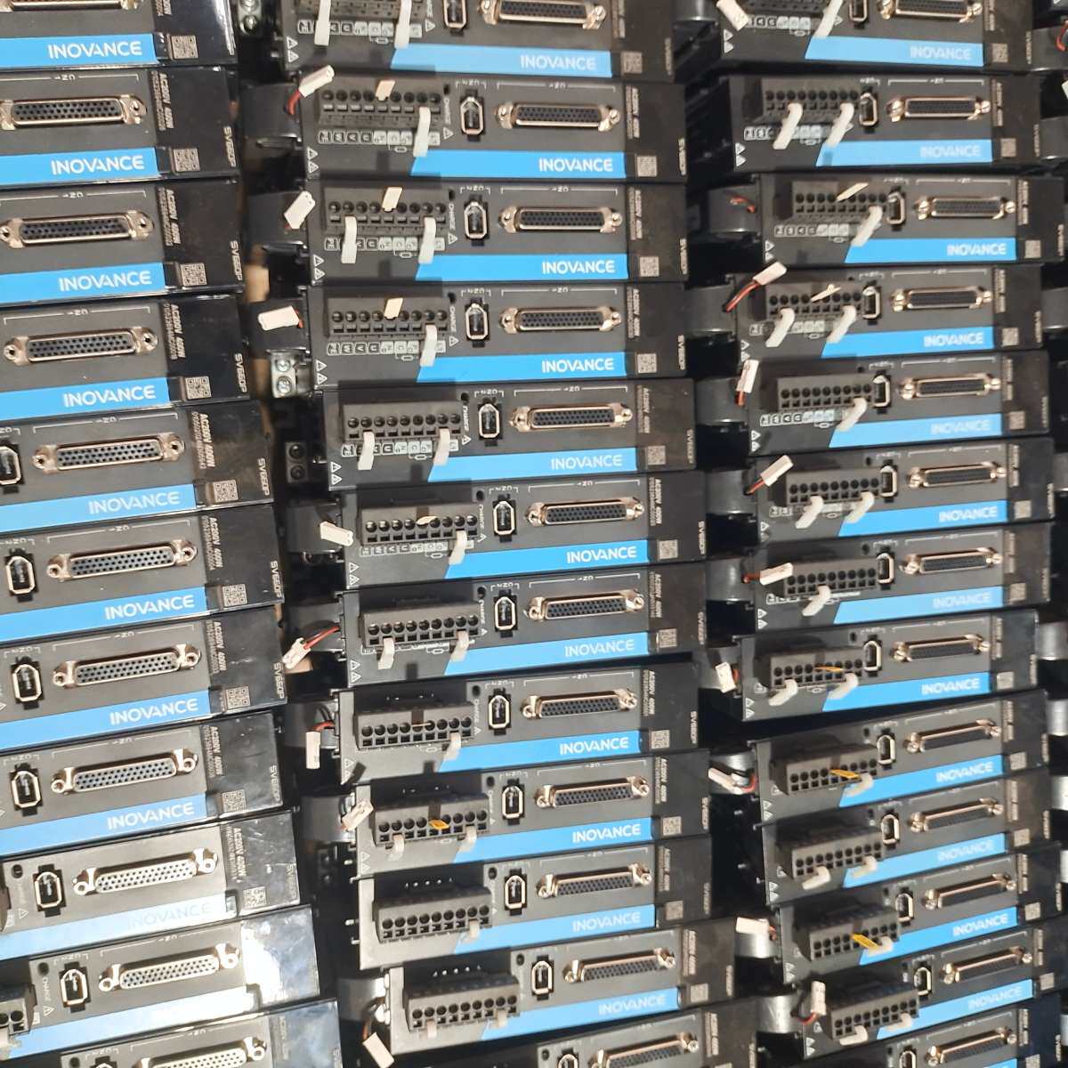 汇川伺服电机套装，型号SV660PS2R8I和MS1H1-4议价