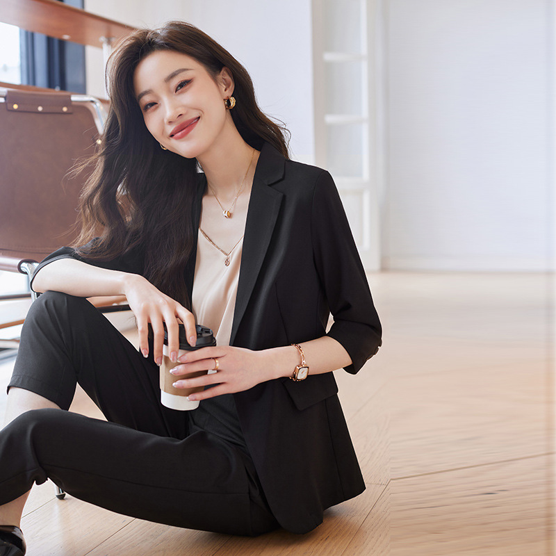 女装夏套装高级感2025新款薄款休闲西服外套职业装两件套夏天