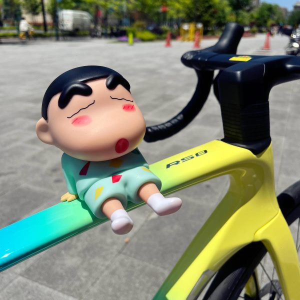 摆件小配件摩托车公路车蜡笔小新单车卡通载电动车自行车装饰可爱
