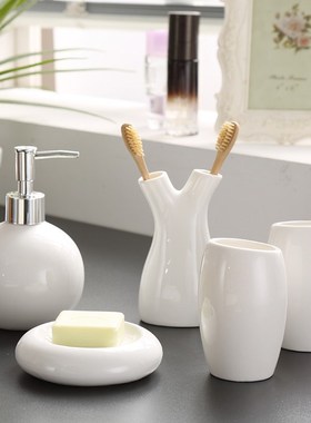 Creative White Porcelain Ceramic Hand SanitiQzer Bottle Mout