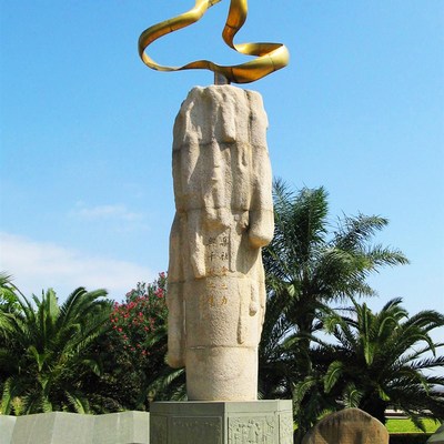 户外大型石柱花岗k岩异形浮雕制作拼接不锈钢抽象烛火现代艺术雕