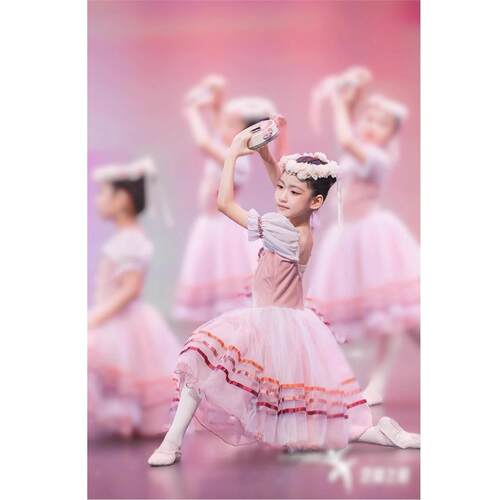 新款芭蕾舞裙女童元旦舞