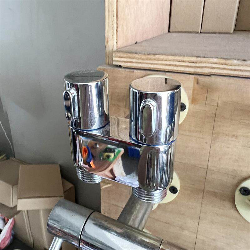 开平优嘉卫浴快开铜角阀双嘴三通角阀一进二出双开墙边角阀7611