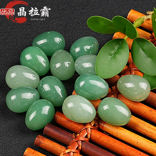天然绿东陵玉滚石摆件鸡蛋形