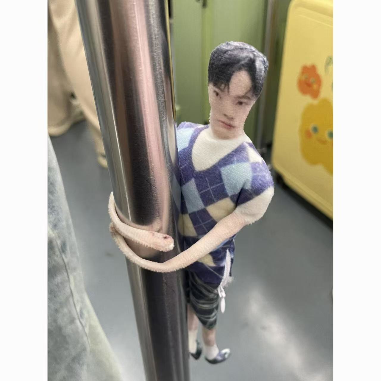 得能勇志周边无白边抽象玩偶四肢分离有骨架可摆造型来图定制