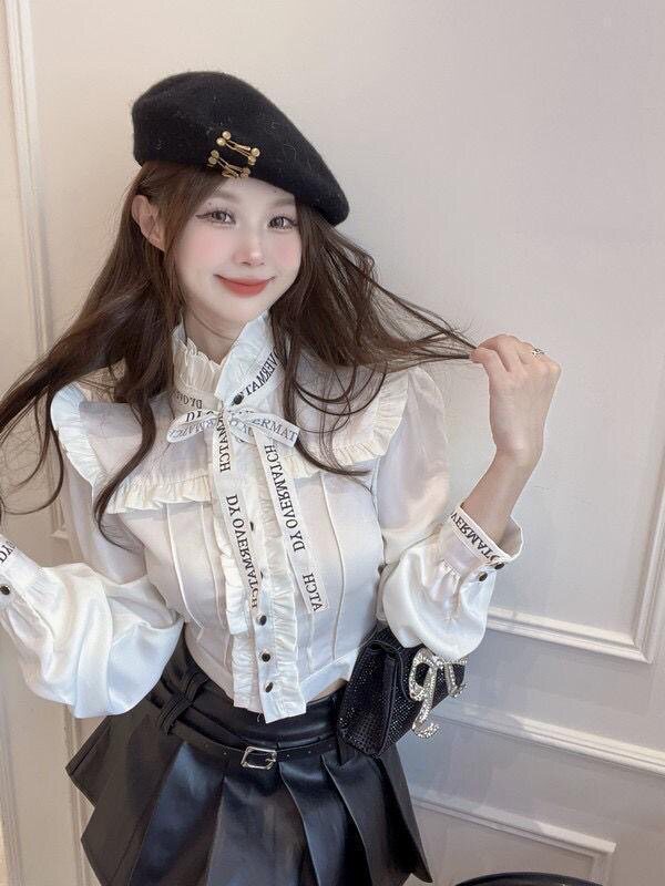 法式宫廷风高级感气质2025春秋新款显瘦立领木耳边泡泡袖短款衬衫