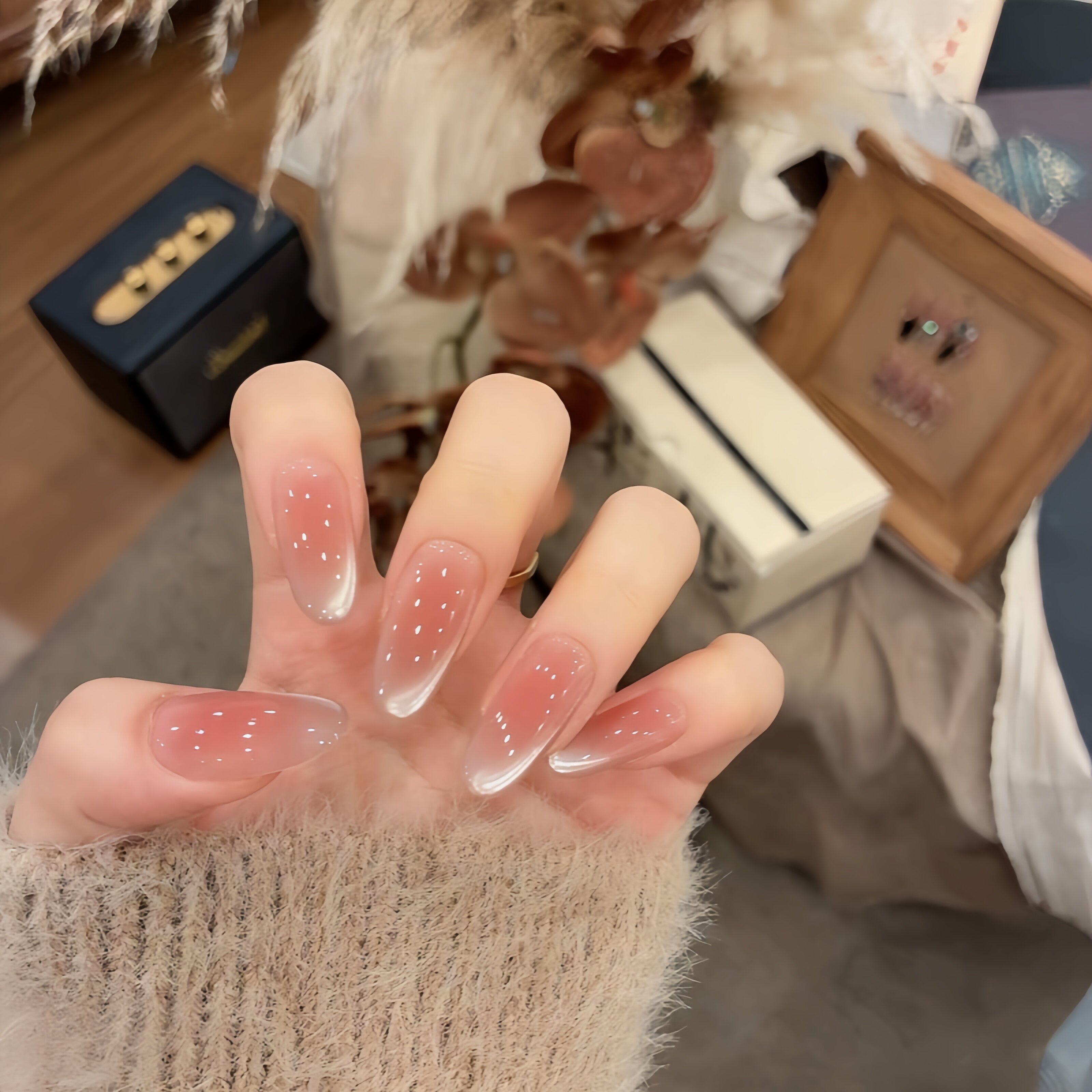 高级显白清透裸色白开水猫眼美甲