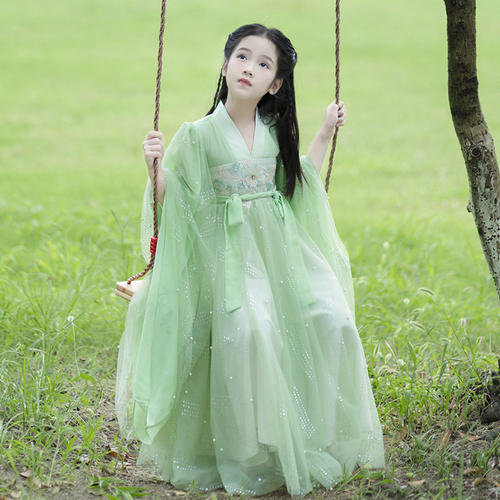 森系绿色新中式汉服女童2