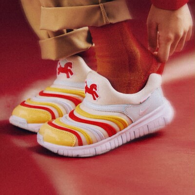 NIKE耐克小童鞋马年新年鞋子毛毛虫一脚蹬儿童休闲鞋子IQ1137-111
