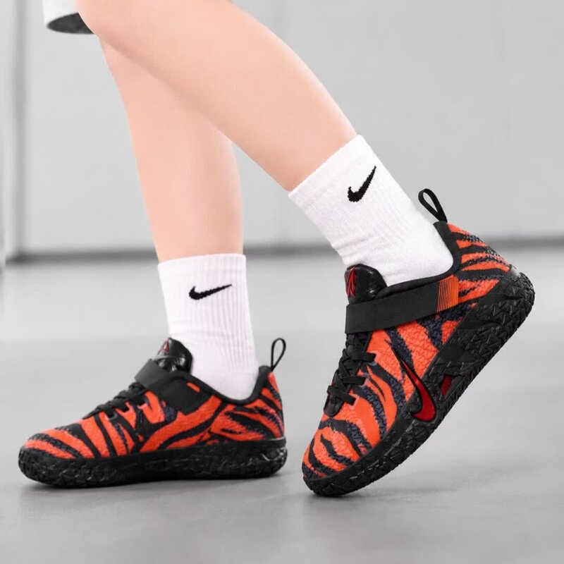 NIKE耐克小童Ja 3