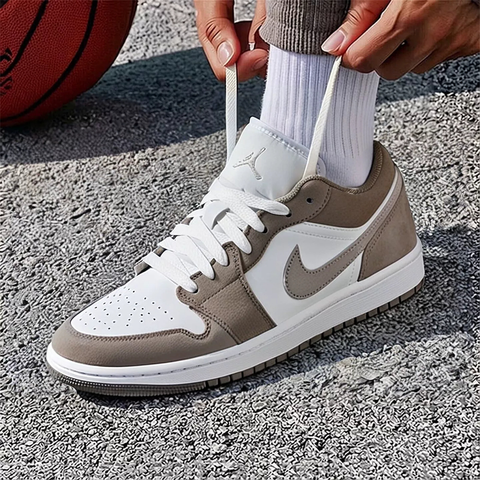 NIKE耐克男子AIR JORDAN 1 LOW AJ1运动训练篮球鞋553558-046