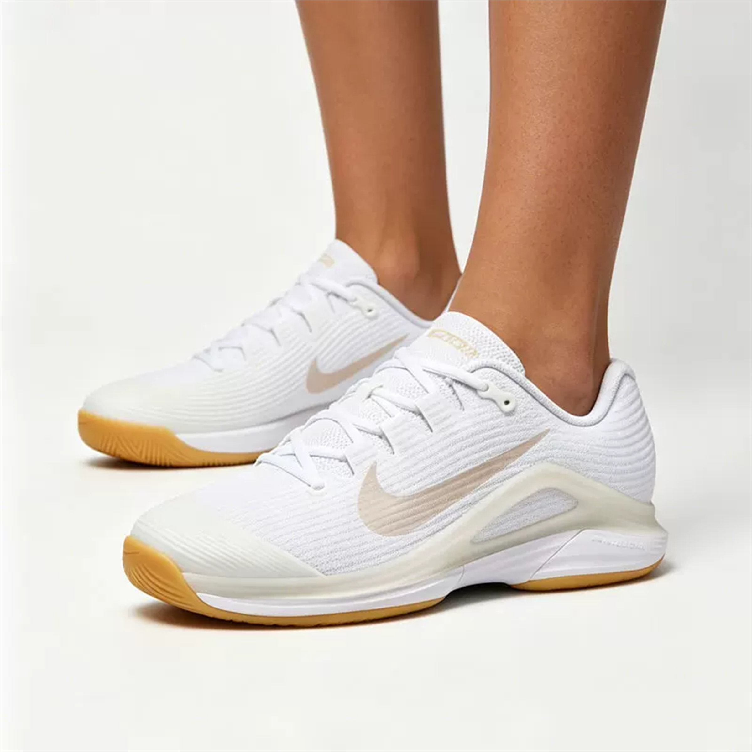 NIKE耐克女子W ZOOM VAPOR 12 HC运动休闲网球鞋FV5554-103